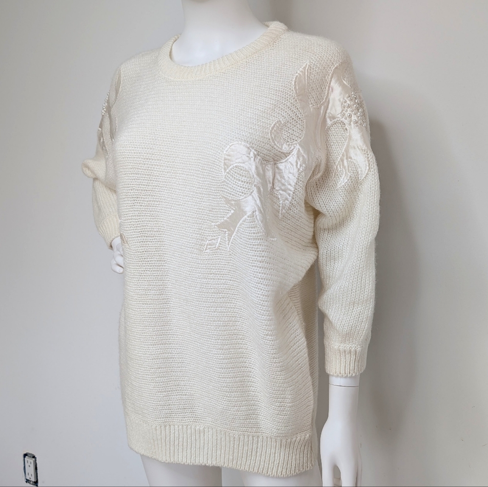 80s Vintage Off-White Batwing Sleeve Sweater With Satin Tribal Design & Beading - Picture 3 of 8